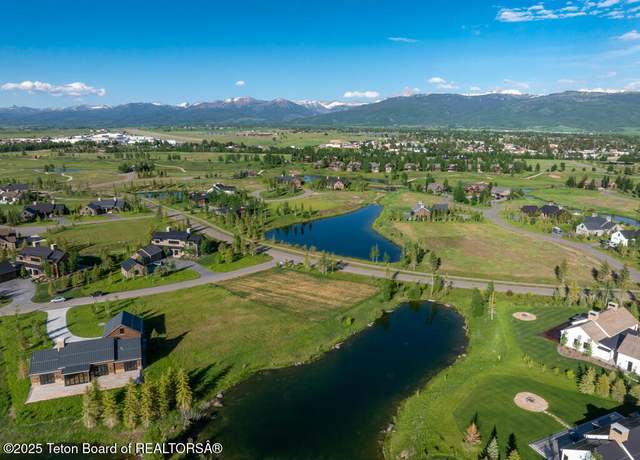 Property at 1085 Shasta Daisy Ct, Driggs, ID 83422