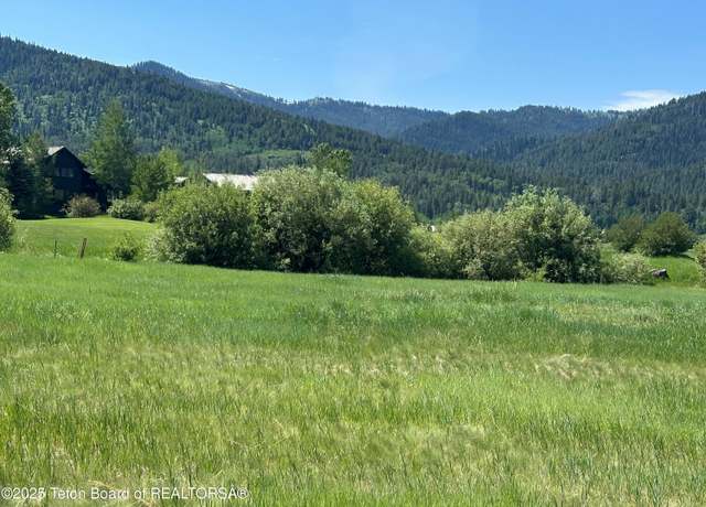 Property at 17 Hastings Dr, Victor, ID 83455