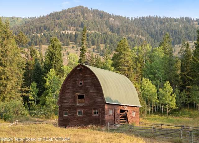 Property at 6255 W US Highway 22, Wilson, WY 83014, 5 beds, 3 baths