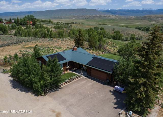 Property at 15 E Badger Trl, Pinedale, WY 82941, 4 beds, 3 baths