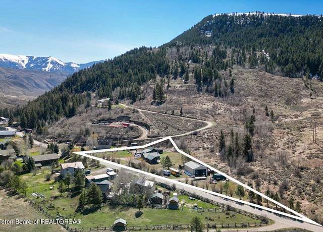 Property at 11400 S Hoback Junction South Rd, Hoback Jct., WY 83001, 2 beds, 3 baths