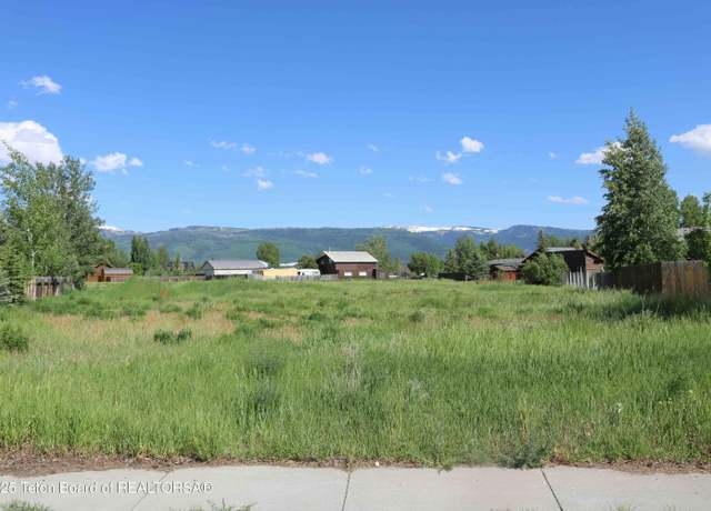 Property at 660 Appaloosa Trl, Driggs, ID 83422