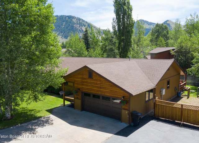 Property at 3008 Rangeview Dr, Jackson, WY 83001, 4 beds, 2 baths