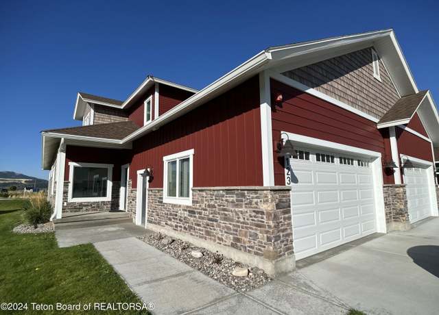 Property at 123 Creekside Ln, Swan Valley, ID 83449, 3 beds, 2.5 baths