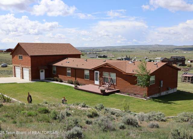 Property at 25 Vixen Cir, Pinedale, WY 82941, 4 beds, 3 baths