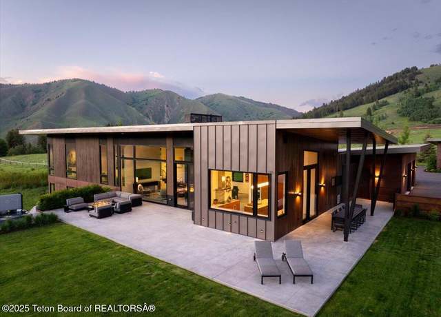 Property at 13175 S River Rd, Jackson, WY 83001, 3 beds, 3.5 baths