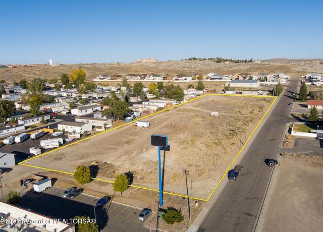Property at 2000 Churchill St, Rock Springs, WY 82901