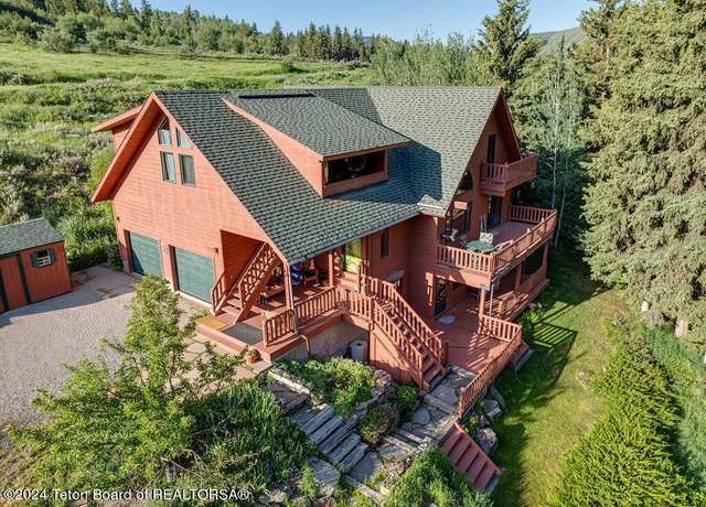 Property at 2425 E Horse Rd, Jackson, WY 83001, 6 beds, 4 baths