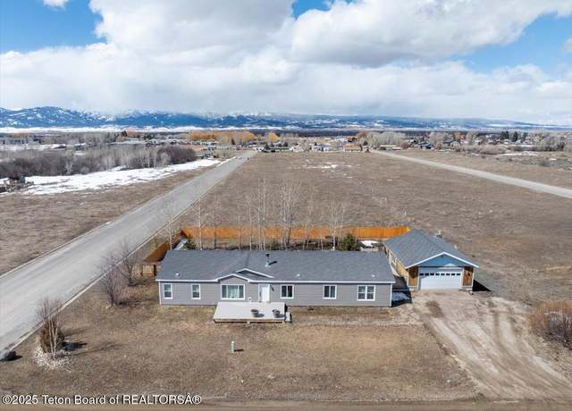 Property at 495 E Garnet Ave, Driggs, ID 83422, 5 beds, 2 baths
