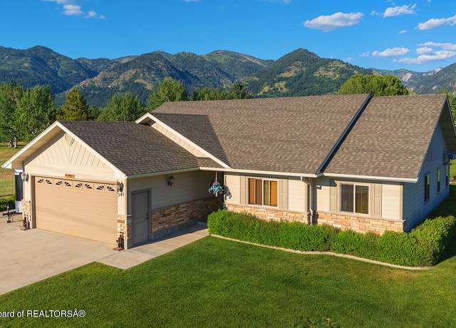 Property at 345 Country Club Way, Thayne, WY 83127, 3 beds, 2 baths