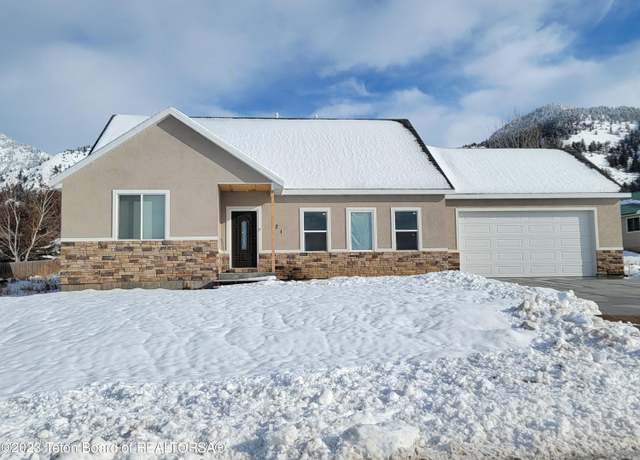 Property at 321 Alta Dr, Star Valley Ranch, WY 83127, 5 beds, 3 baths