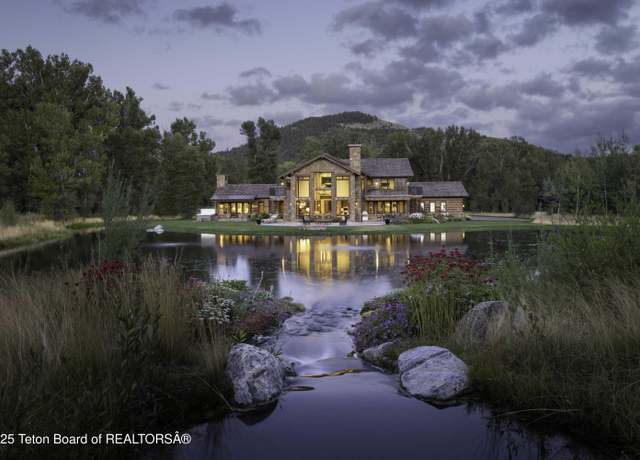 Property at 2900 W Yellowbell Cir, Wilson, WY 83014, 4 beds, 4.5 baths