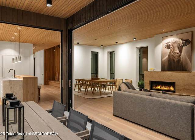 Property at 620 E Simpson Ave, Jackson, WY 83001, 4 beds, 5 baths