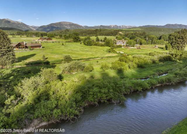 Property at 450 Salt River Ranch Ln, Thayne, WY 83127, 4 beds, 3.5 baths