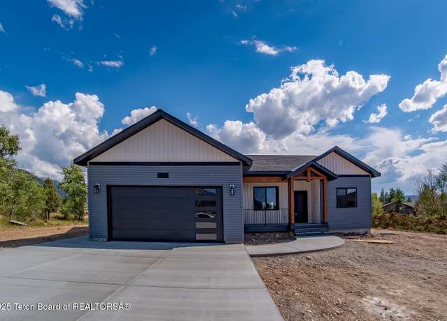 Property at 429 Butte Dr, Star Valley Ranch, WY 83127, 3 beds, 2 baths