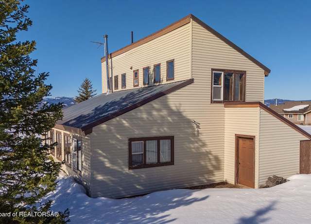 Property at 112 Custer Dr, Star Valley Ranch, WY 83127, 2 beds, 2 baths