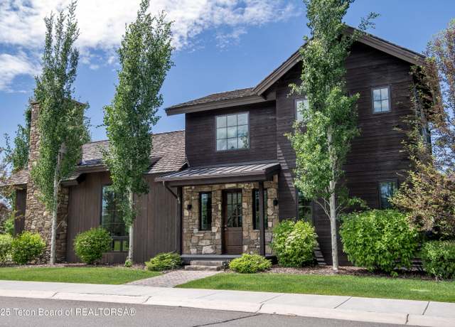Property at 486 Primrose St, Driggs, ID 83422, 2 beds, 2.5 baths