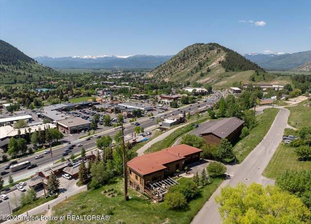 Property at 1023 Budge Dr, Jackson, WY 83001