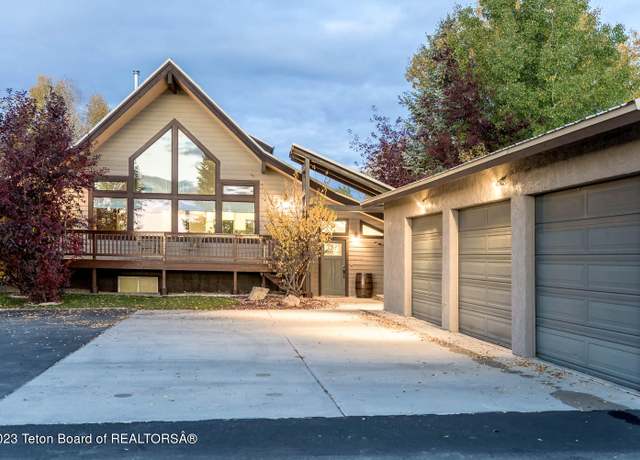 Property at 17 C B Ln, Pinedale, WY 82941, 4 beds, 3 baths
