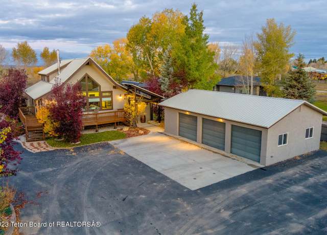 Property at 17 C B Ln, Pinedale, WY 82941, 4 beds, 3 baths