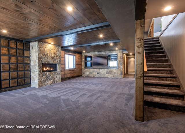 Property at 398 Palisade Trl, Driggs, ID 83422, 5 beds, 3 baths