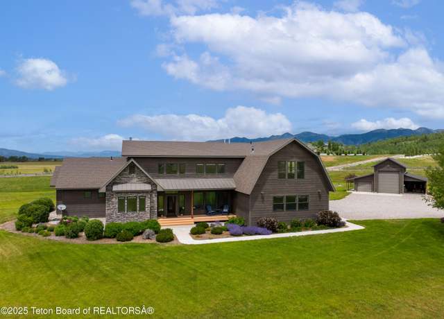 Property at 293 Salt River Ln, Thayne, WY 83127, 4 beds, 3.5 baths