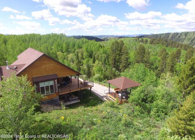 Property at 1300 Hillside Loop, Thayne, WY 83127, 3 beds, 2.5 baths