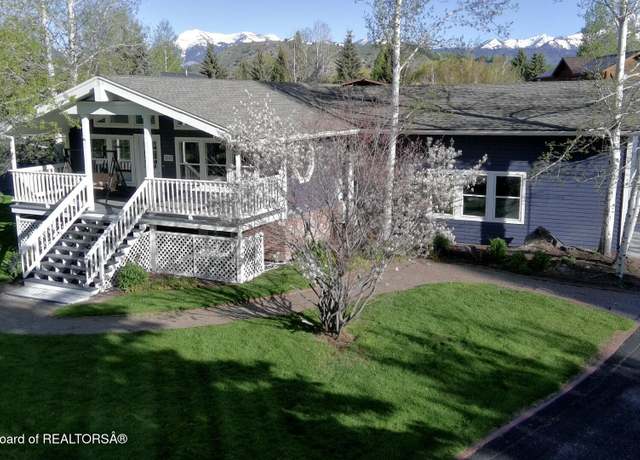 Property at 3048 Rangeview Dr, Jackson, WY 83001, 4 beds, 3 baths