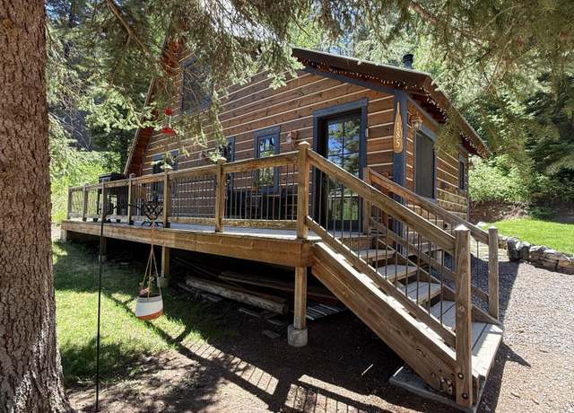 Property at 185 Stoor Dr, Alpine, WY 83128, 3 beds, 2 baths
