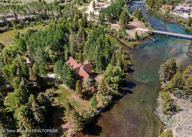 Property at 97 Riverside Rd, Pinedale, WY 82941, 4 beds, 2.5 baths