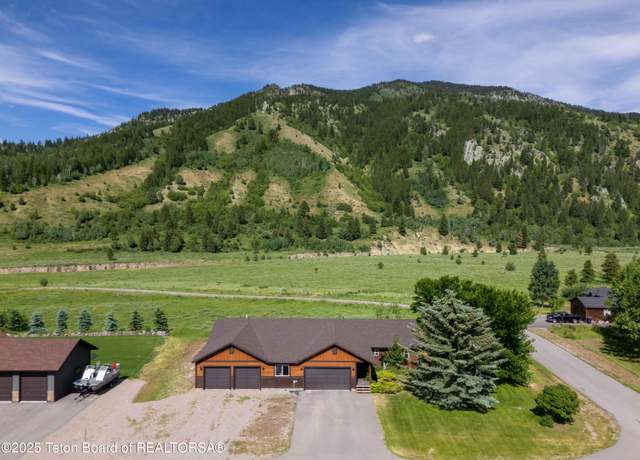 Property at 515 Three Rivers Dr, Alpine, WY 83128, 2 beds, 3 baths