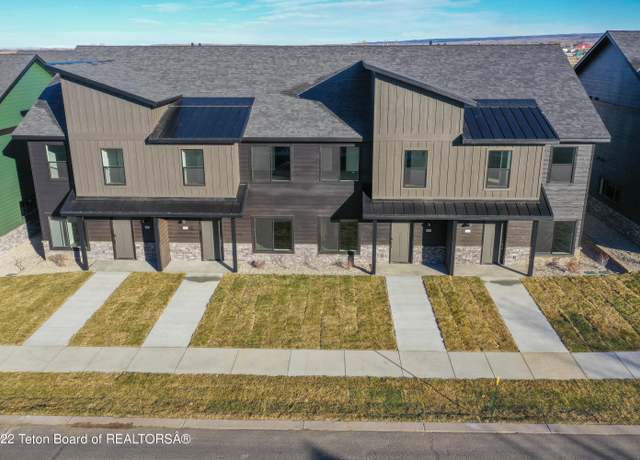 Property at 662 Baltoro Way, Driggs, ID 83422, 2 beds, 2.5 baths