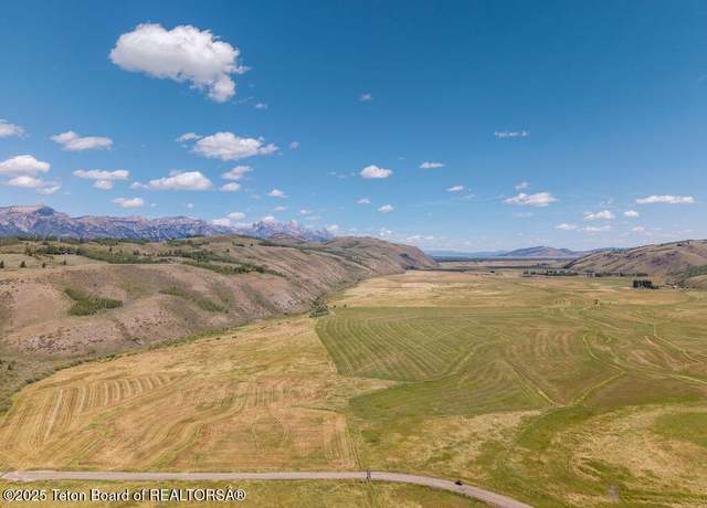 Property at 955 Red Tail Butte Rd, Jackson, WY 83001