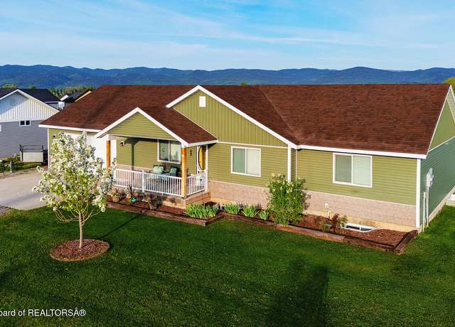 Property at 55 Scrub Oak Dr, Star Valley Ranch, WY 83127, 5 beds, 3 baths