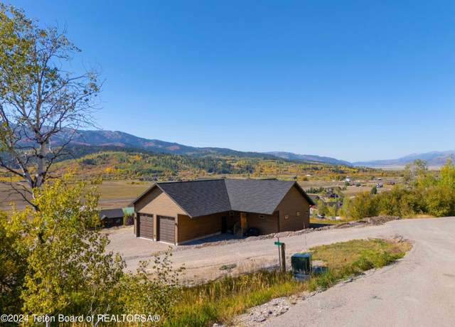 Property at 604 Falcon Dr, Alpine, WY 83128, 2 beds, 2 baths