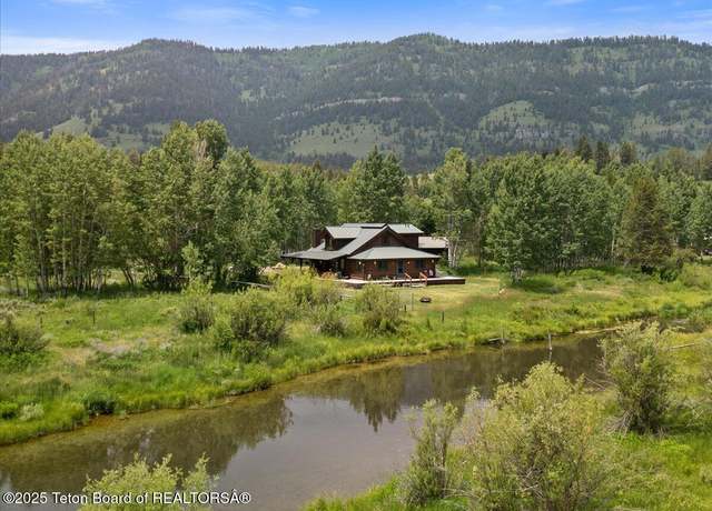 Property at 5760 Lundy Ln, Wilson, WY 83014, 1 bed, 2 baths