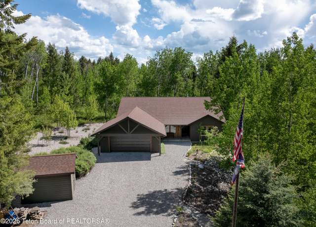 Property at 332 N Forest Dr, Star Valley Ranch, WY 83127, 5 beds, 3 baths