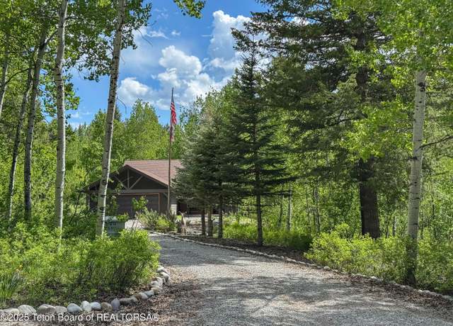 Property at 332 N Forest Dr, Star Valley Ranch, WY 83127, 5 beds, 3 baths
