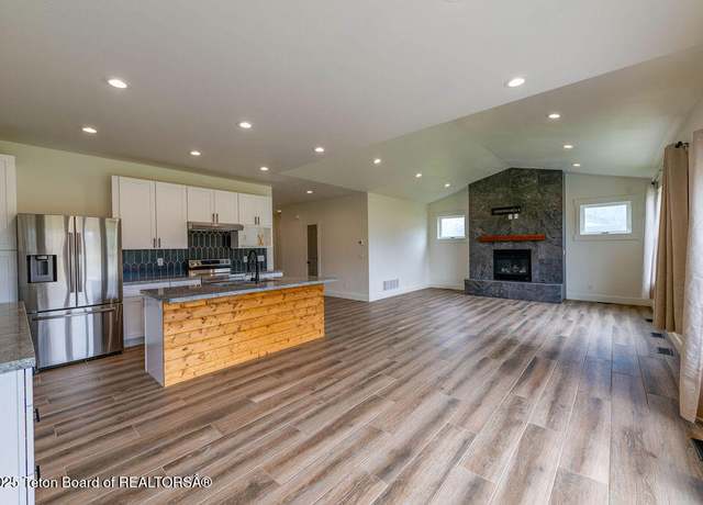 Property at 36 Columbine St, Alpine, WY 83128, 3 beds, 2 baths