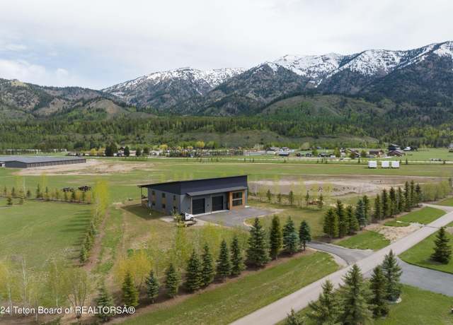 Property at 47 Village Ln, Alpine, WY 83128, 1 bed, 1.5 baths