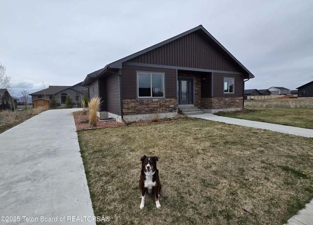 Property at 564 Palisade Trl, Driggs, ID 83422, 5 beds, 3.5 baths