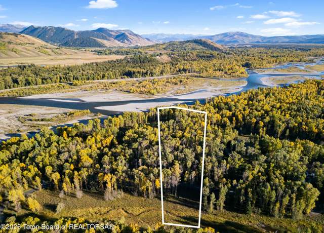 Property at 4725 River Hollow Dr, Wilson, WY 83014
