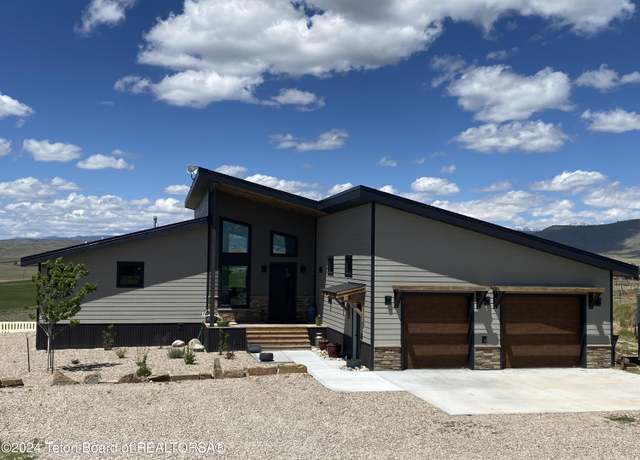 Property at 31 Sled Runner, Pinedale, WY 82941, 4 beds, 2.5 baths