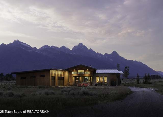 Property at 580 Moulton Rd, Jackson, WY 83001, 3 beds, 3.5 baths