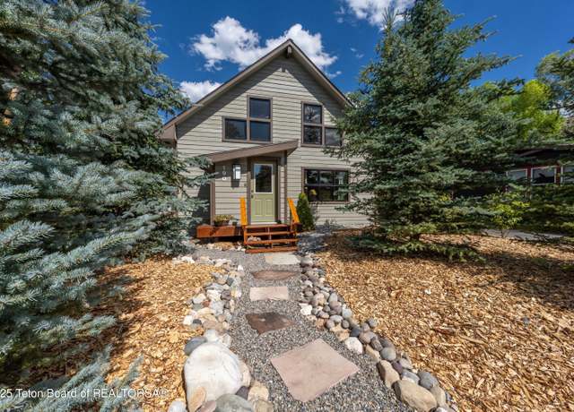 Property at 190 Moose St, Jackson, WY 83001, 2 beds, 2.5 baths