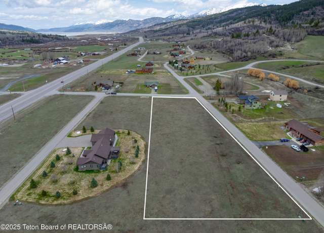 Property at 30 Buffalo Dr, Alpine, WY 83128