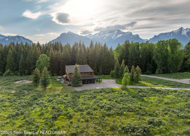 Property at 450 E Phelps Rd, Jackson, WY 83001, 4 beds, 3 baths