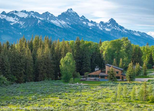 Property at 450 E Phelps Rd, Jackson, WY 83001, 4 beds, 3 baths