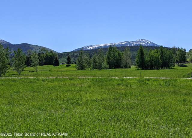 Property at 108 Cluff Ln, Victor, ID 83455