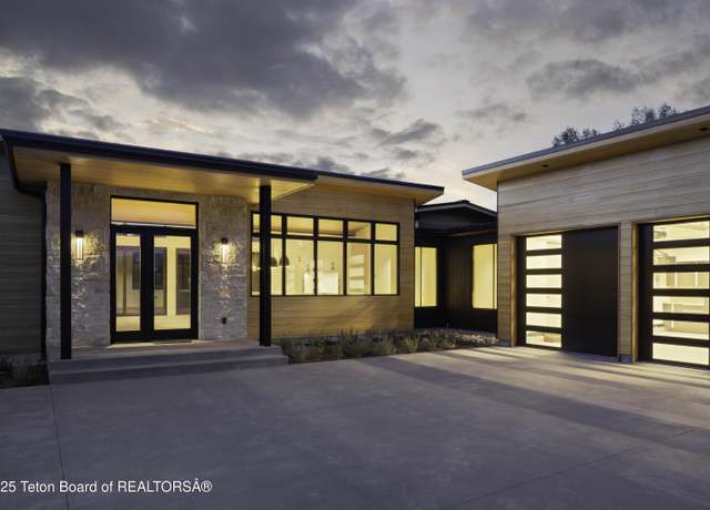 Property at 175 Huckleberry Dr, Jackson, WY 83001, 5 beds, 5.5 baths